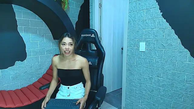 Check out our webcam shows gallery and message on a personal level with our sweet squirt cams hosts, showing off their natural physiques and sex toys.