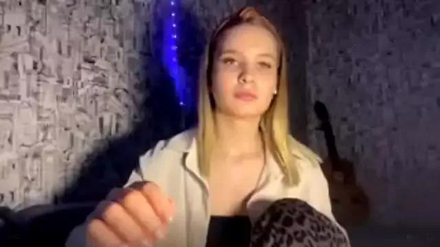 SophieLorein from StripChat is Freechat