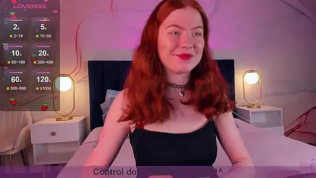 SophieOuld from StripChat is Freechat