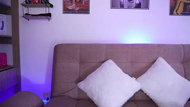 SophiieCumsx from StripChat is Freechat