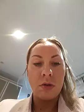 Photos of Sparkle2206 from StripChat is Freechat