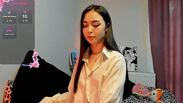 Check out our webcam shows gallery and message on a personal level with our sweet squirt cams hosts, showing off their natural physiques and sex toys.