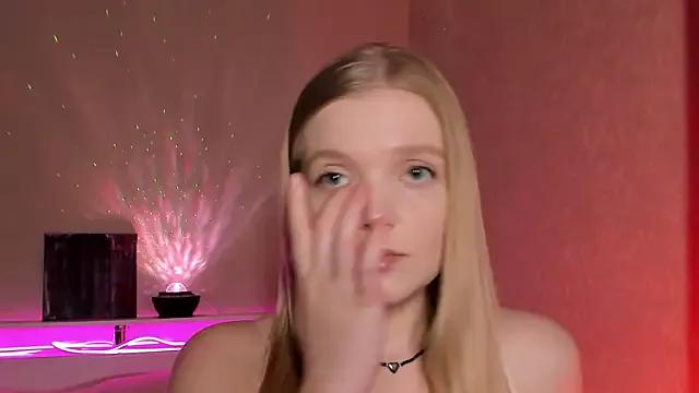 Ssweet_annie from StripChat is Freechat