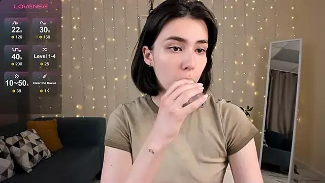 Stacy-Sharp from StripChat is Freechat
