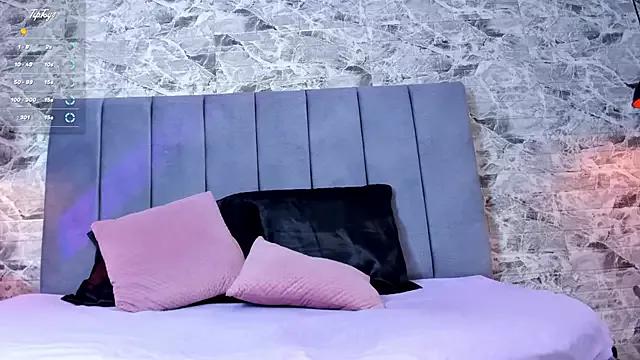 Check out our webcam shows gallery and message on a personal level with our sweet squirt cams hosts, showing off their natural physiques and sex toys.