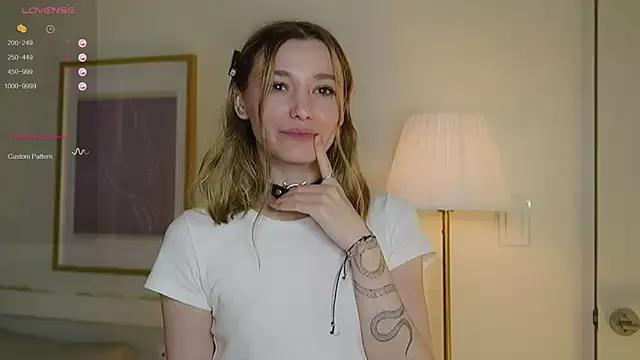 StarryMary from StripChat is Freechat