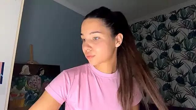 StawBerrys from StripChat is Freechat