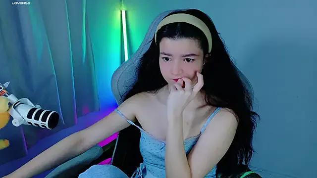 Check out our webcam shows gallery and message on a personal level with our sweet squirt cams hosts, showing off their natural physiques and sex toys.