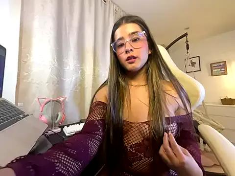 Stormiie777 from StripChat is Freechat