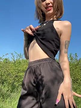 Check out our webcam shows gallery and message on a personal level with our sweet squirt cams hosts, showing off their natural physiques and sex toys.