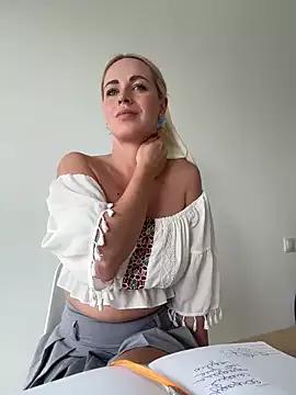 Check out our webcam shows gallery and message on a personal level with our sweet squirt cams hosts, showing off their natural physiques and sex toys.
