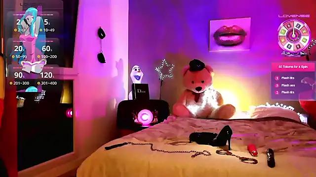 Check out our webcam shows gallery and message on a personal level with our sweet squirt cams hosts, showing off their natural physiques and sex toys.