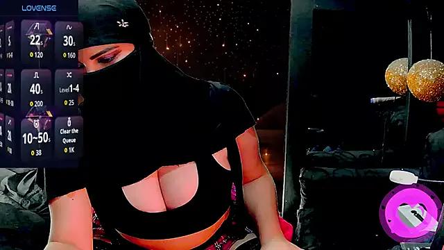 SultanaLayla from StripChat is Freechat