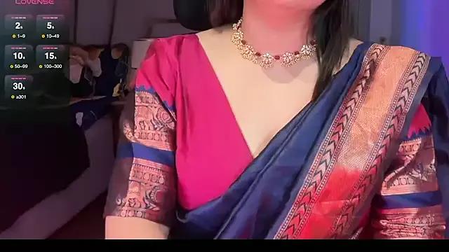 SunhariGirl from StripChat is Freechat