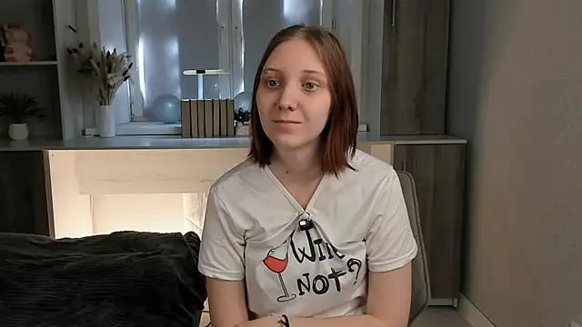 SunnGirIing from StripChat is Freechat