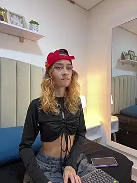 SunshineLizzy from StripChat is Freechat