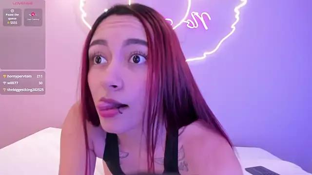 Check out our webcam shows gallery and message on a personal level with our sweet squirt cams hosts, showing off their natural physiques and sex toys.