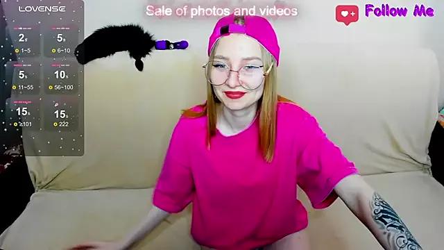 Check out our webcam shows gallery and message on a personal level with our sweet squirt cams hosts, showing off their natural physiques and sex toys.