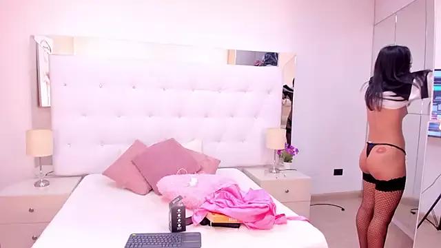 Check out our webcam shows gallery and message on a personal level with our sweet squirt cams hosts, showing off their natural physiques and sex toys.