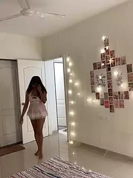 Sweetie_Alana from StripChat is Freechat