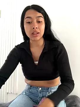 SweetLatiin_ from StripChat is Freechat