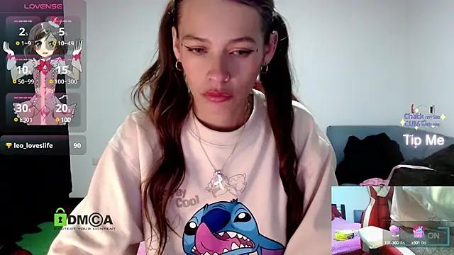 Check out our webcam shows gallery and message on a personal level with our sweet squirt cams hosts, showing off their natural physiques and sex toys.