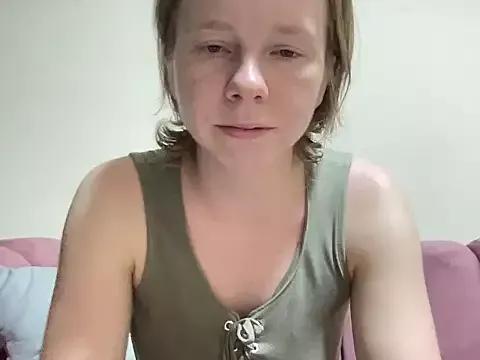 SweetLucy96 from StripChat is Freechat