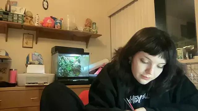 SweetMaisie from StripChat is Freechat