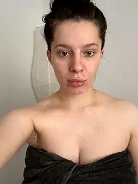 SweetNSteamy from StripChat is Freechat