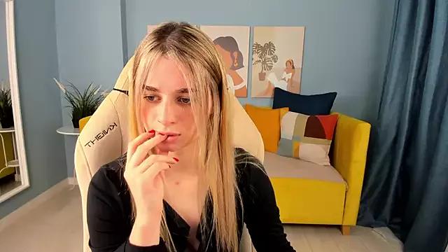 Check out our webcam shows gallery and message on a personal level with our sweet squirt cams hosts, showing off their natural physiques and sex toys.