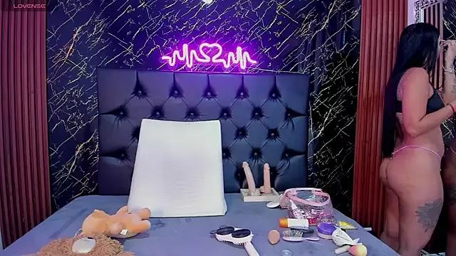 Check out our webcam shows gallery and message on a personal level with our sweet squirt cams hosts, showing off their natural physiques and sex toys.