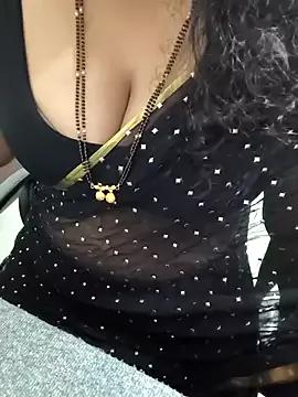 Tamil-rami from StripChat is Freechat