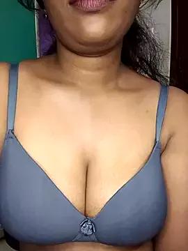 Tamil_kavinila from StripChat is Freechat
