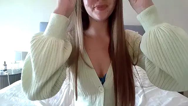 TaylorWest62 from StripChat is Freechat