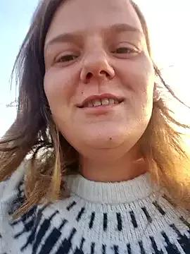 Teazequeen from StripChat is Freechat