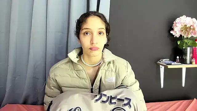 TeensNews18 from StripChat is Freechat