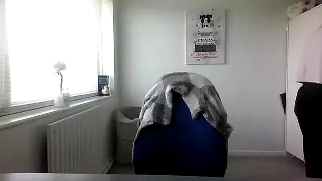 TEMPTING-TAMMY from StripChat is Freechat