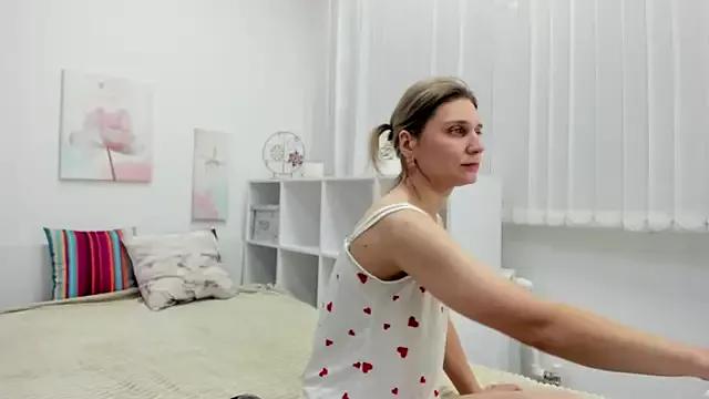 Tenderly_Sophie from StripChat is Freechat