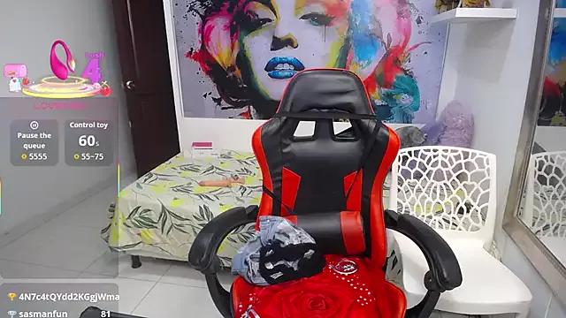 Check out our webcam shows gallery and message on a personal level with our sweet squirt cams hosts, showing off their natural physiques and sex toys.