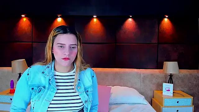 TheMeganandDakotaPact from StripChat is Freechat