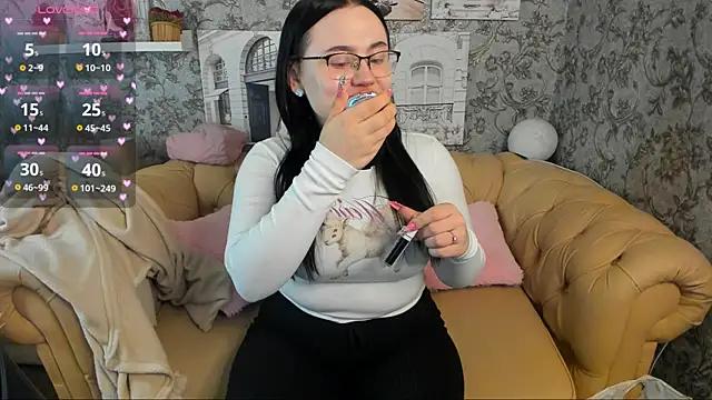 Tina_Walker from StripChat is Freechat