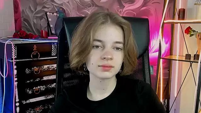 TinaDavil from StripChat is Freechat