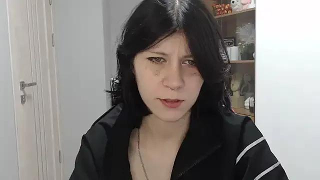 TinaQuiin from StripChat is Freechat