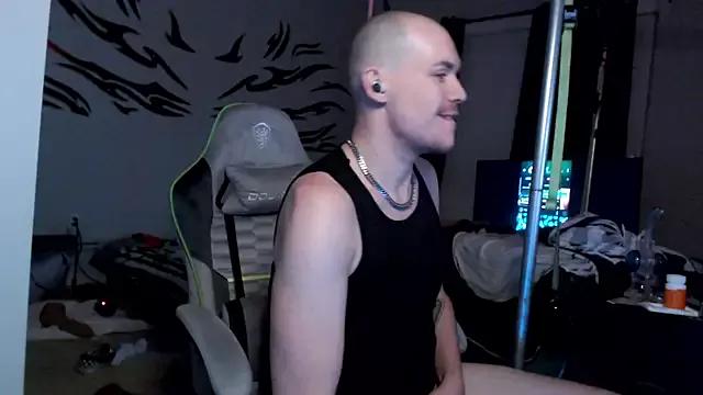 Trashy_Whiteboy from StripChat is Freechat