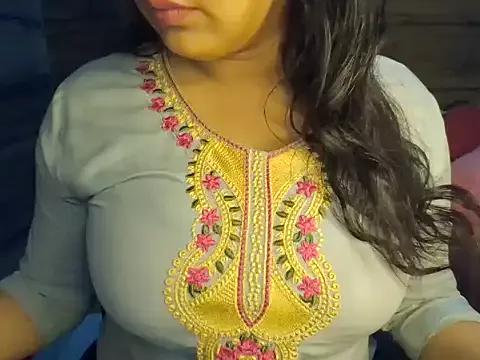 Trezza from StripChat is Freechat