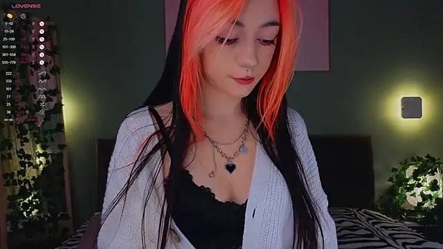 Check out our webcam shows gallery and message on a personal level with our sweet squirt cams hosts, showing off their natural physiques and sex toys.