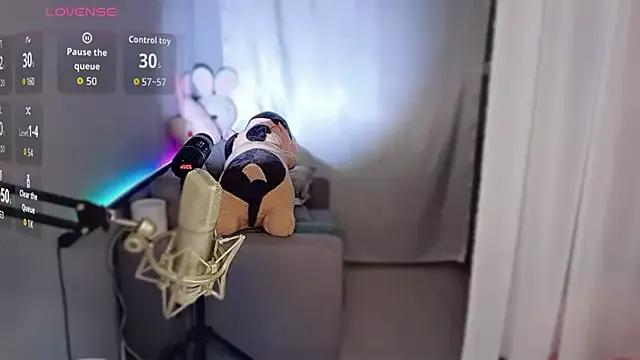 Tw_Sexynn from StripChat is Freechat