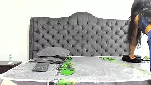 Check out our webcam shows gallery and message on a personal level with our sweet squirt cams hosts, showing off their natural physiques and sex toys.