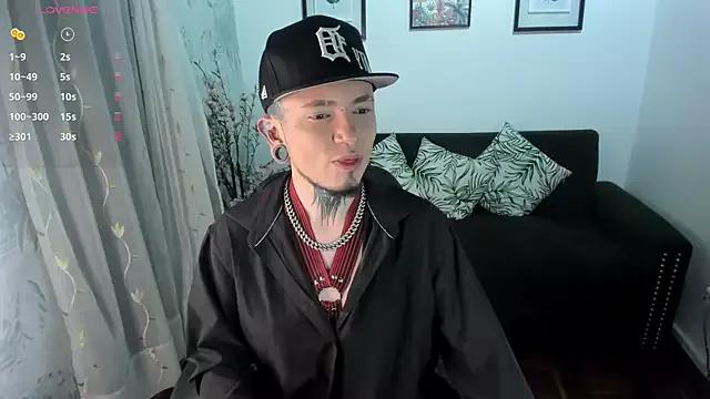 tyler_jones_ from StripChat is Freechat