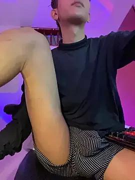 tylernova from StripChat is Freechat